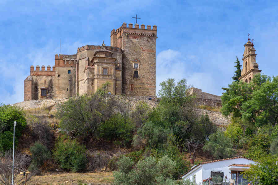 Huelva - Aracena 22 - iglesia prior de Nuestra Señora del Dolor.jpg